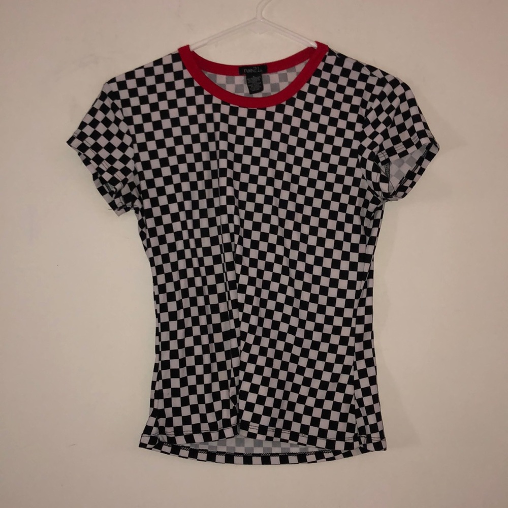 a rue 21 t-shirt